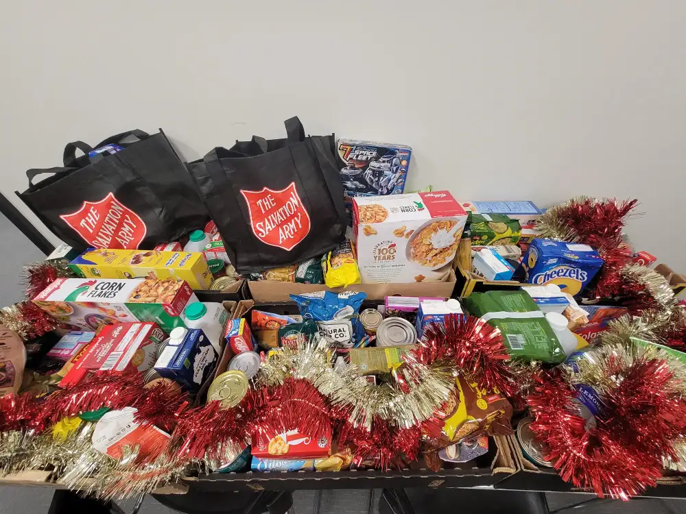 Spreading holiday cheer: uLaunch Mirrabooka donate food hampers to support participants