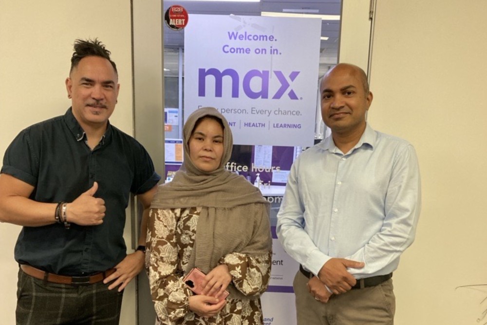 Suhayla Sadath with Boyce Nikora - National Partnership Manager (left) and Dasun Samarawickrama - SEE Trainer (right)